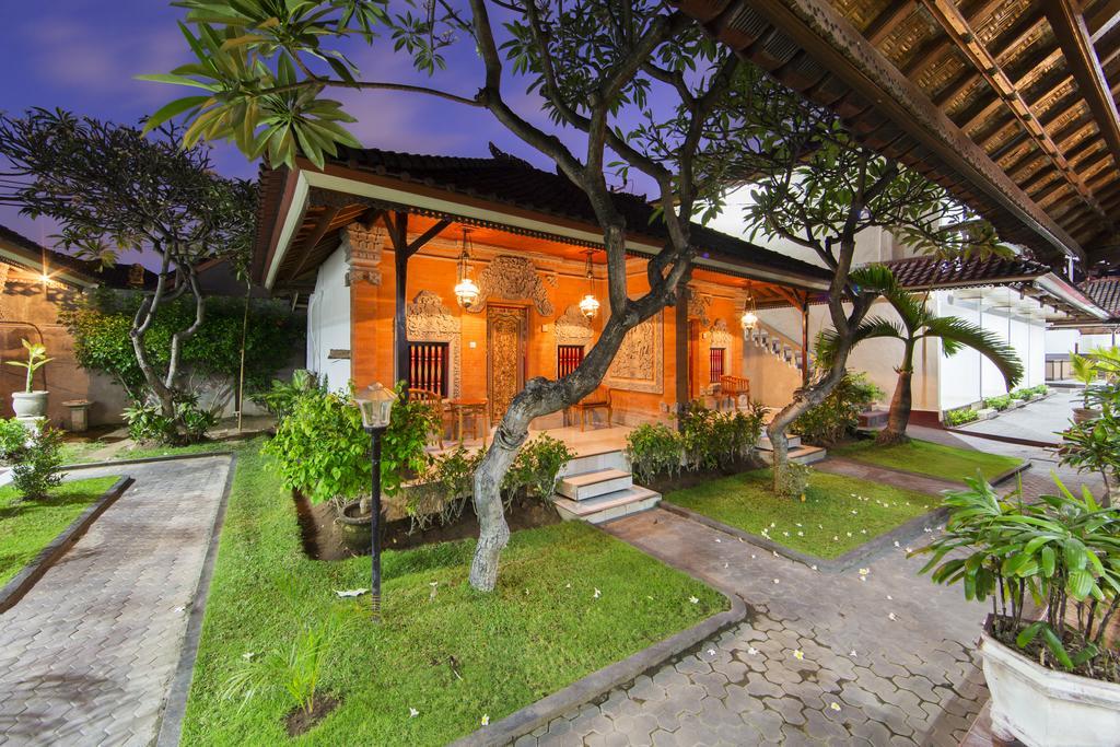 Surya Tropical Kuta Hotel Kuta Lombok Exterior foto